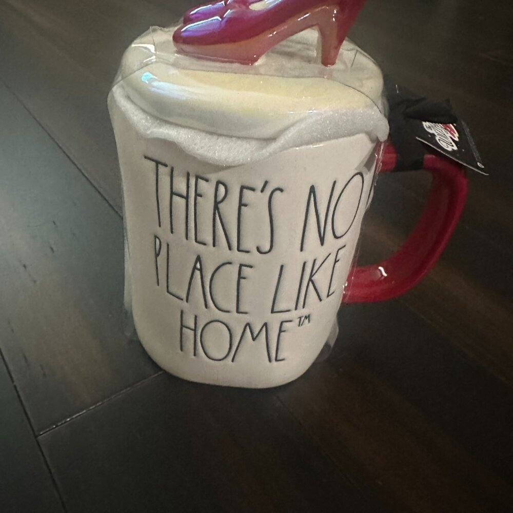 NWT New Ceramic Coffee Tea Mug Wizard of Oz Dorothy - Picture 2 of 2